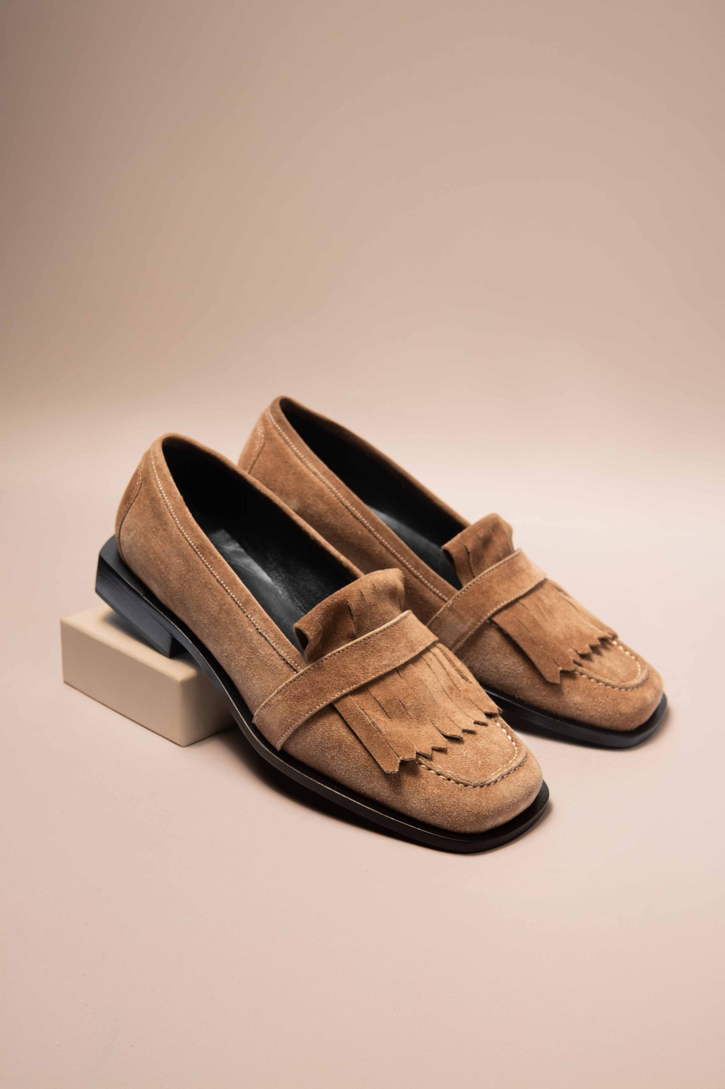 Mocasín Fleco Gamuza Coco