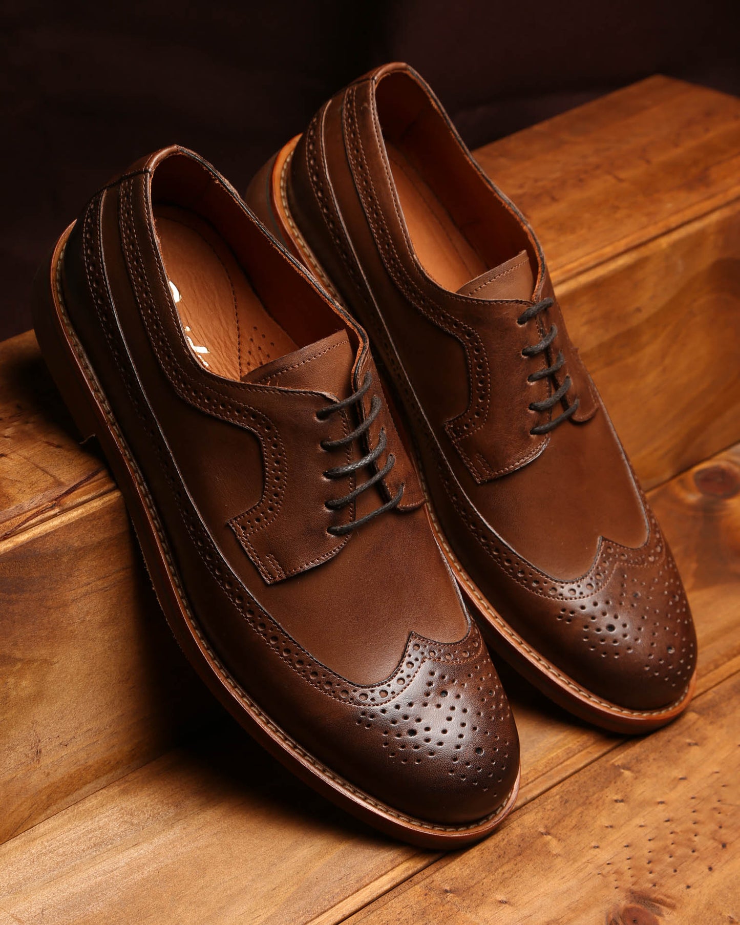 Zapato Picado con Goma Marrón