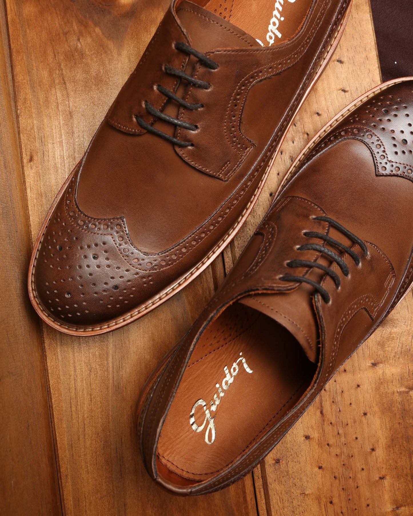 Zapato Picado con Goma Marrón