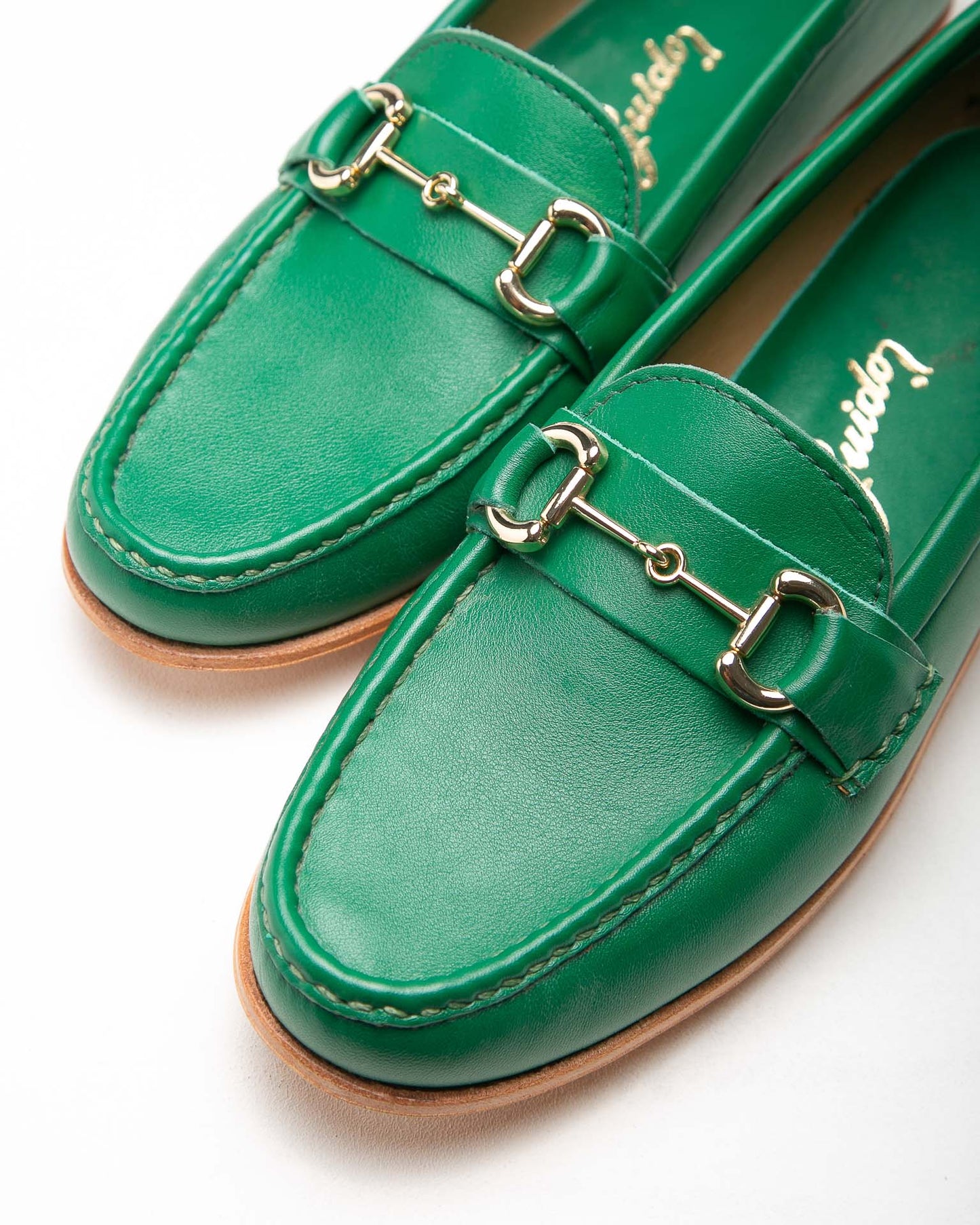 Mocasín 5324 con Herraje Verde