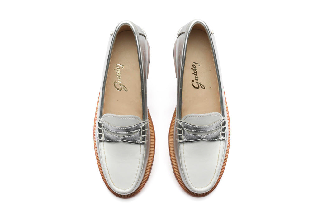 Mocasín 5379 Plateado/Blanco