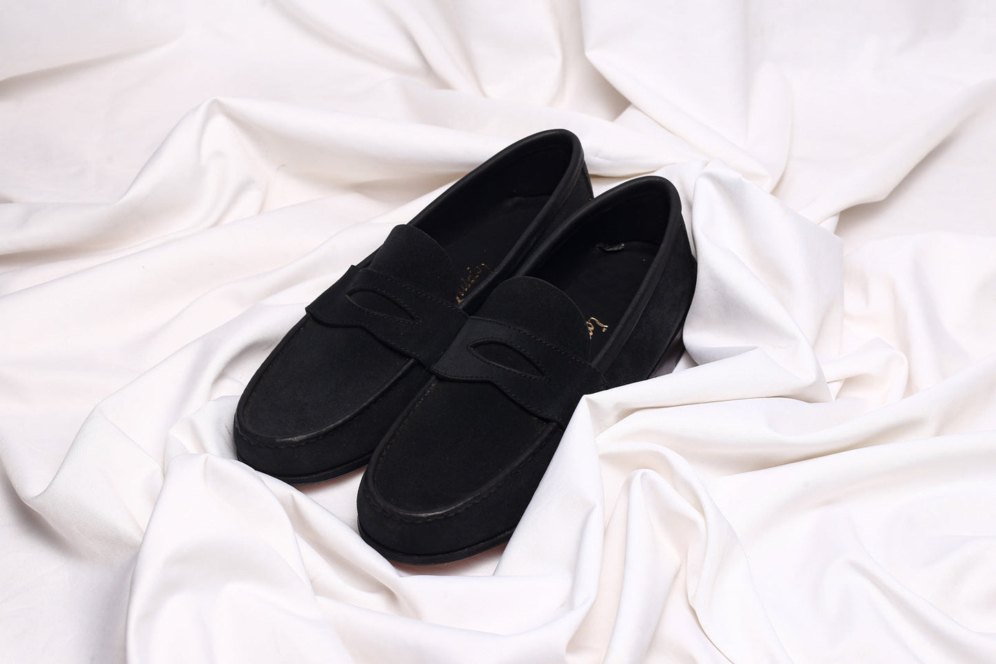 Mocasín Simple Suela 4218 Gamuza Negro