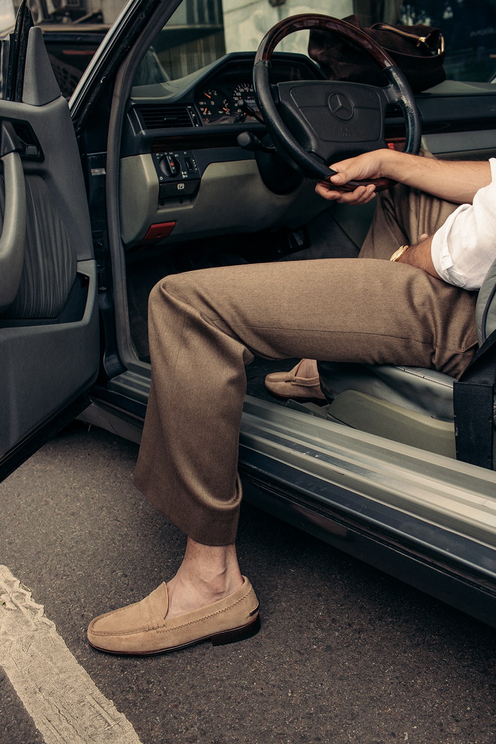 Mocasín Simple Suela 4225 con Vincha Triangular Gamuza Vizon