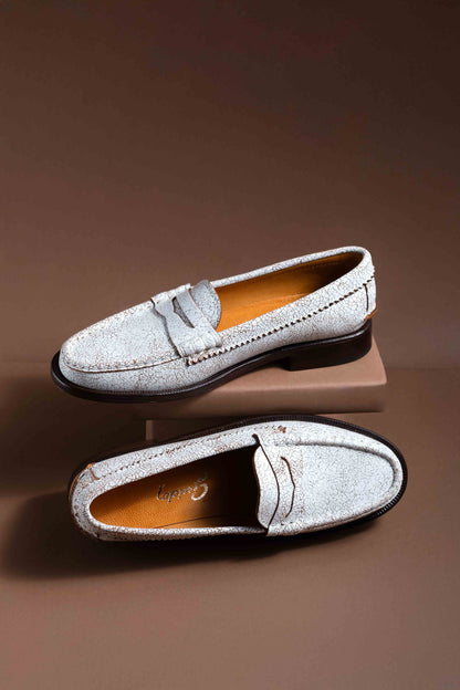 𝗣𝗥𝗘𝗩𝗘𝗡𝗧𝗔 - Mocasín 5379 Craquelado Blanco