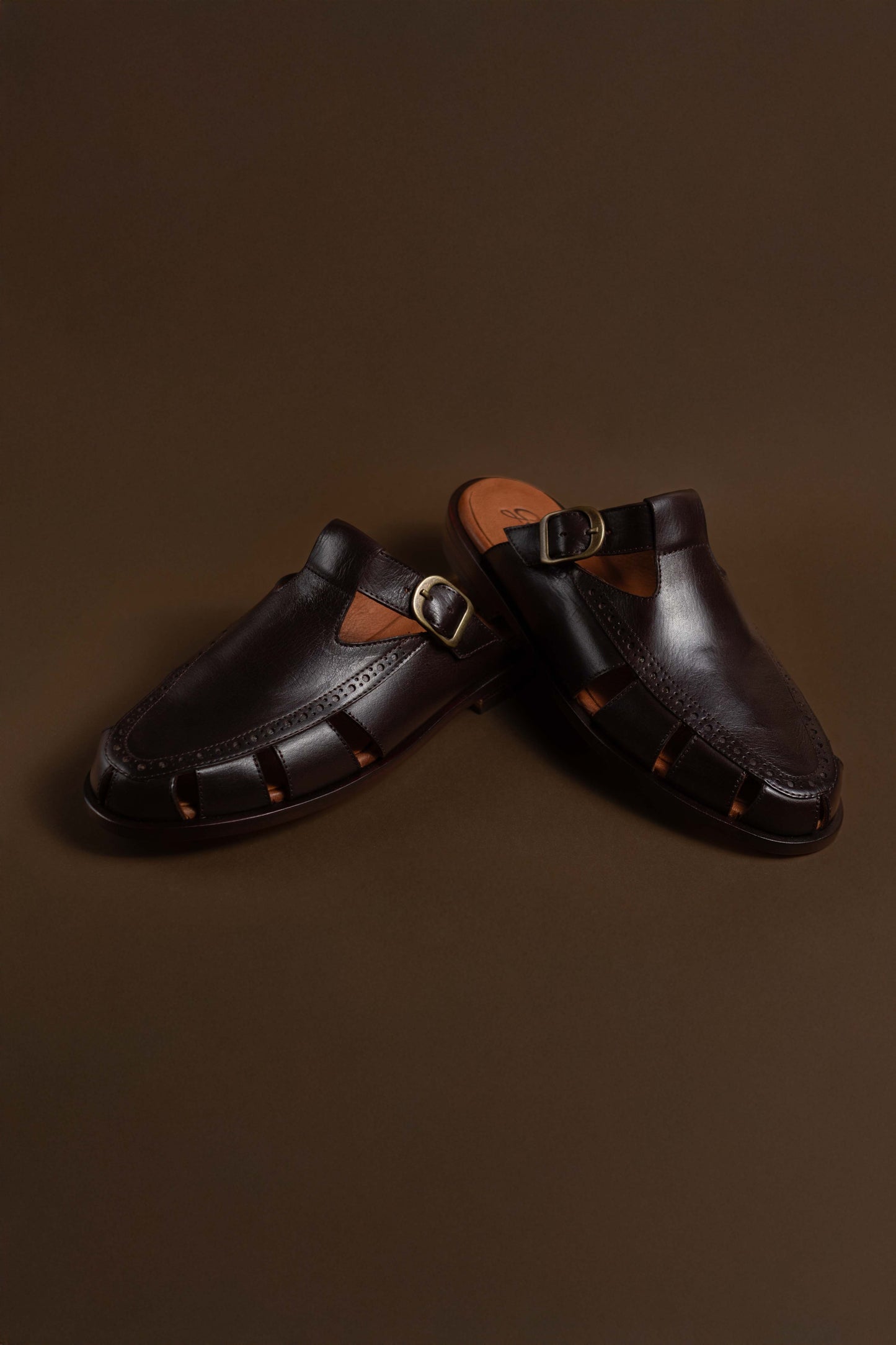 𝗣𝗥𝗘𝗩𝗘𝗡𝗧𝗔 - Zueco Milla Chocolate