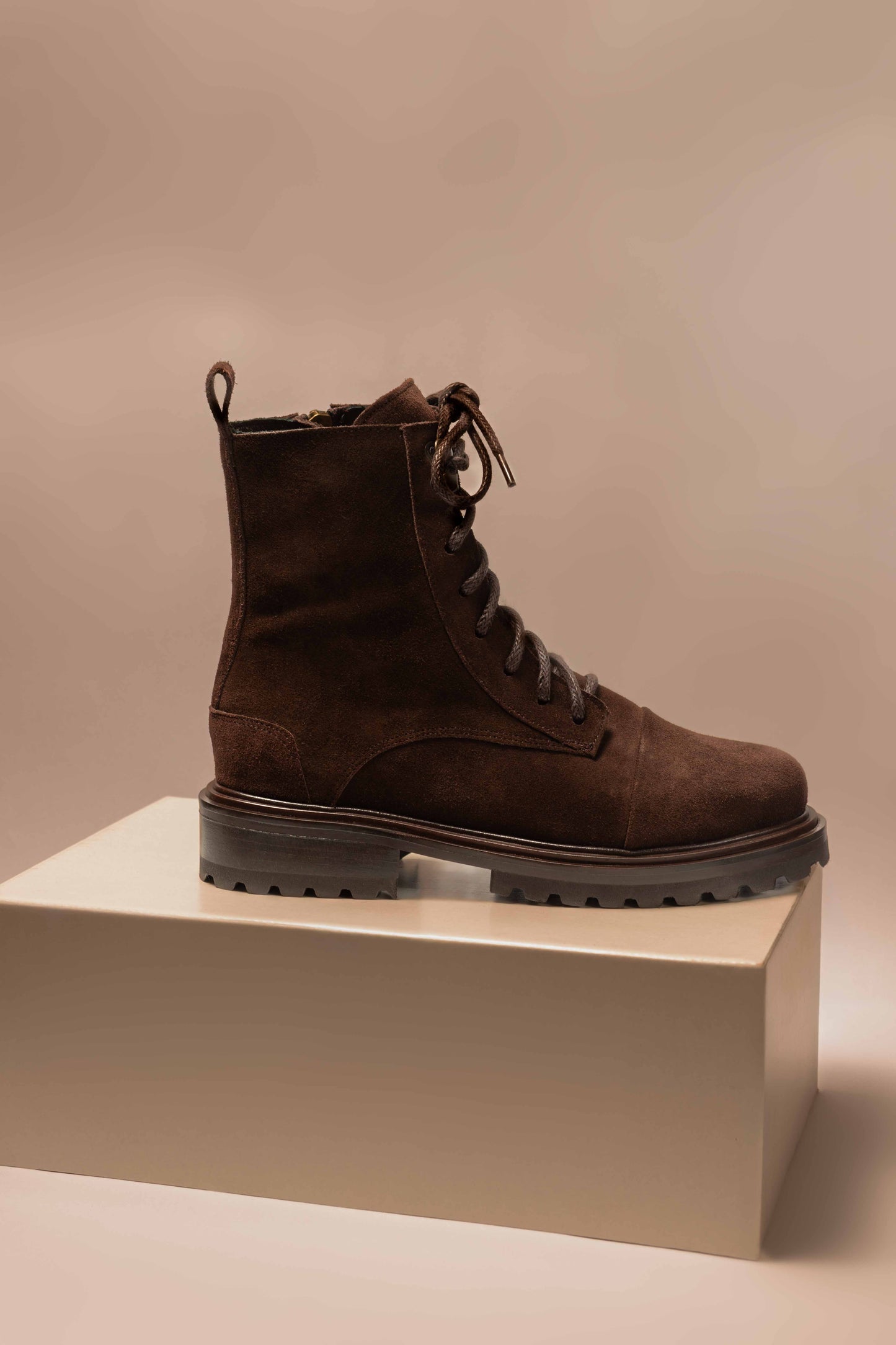 Borcego Ibera Gamuza Choco