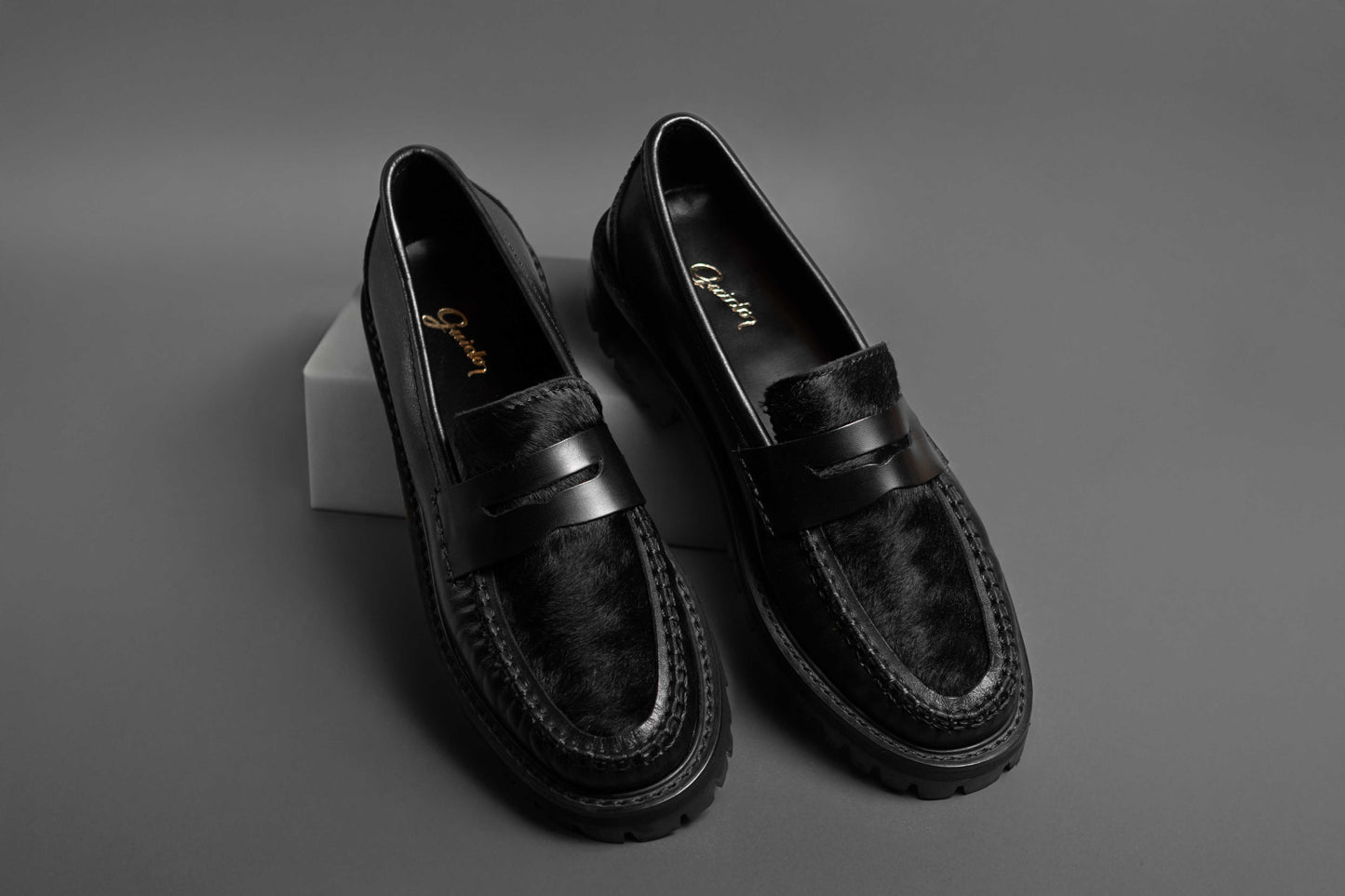 Mocasín L101 Pelo Negro